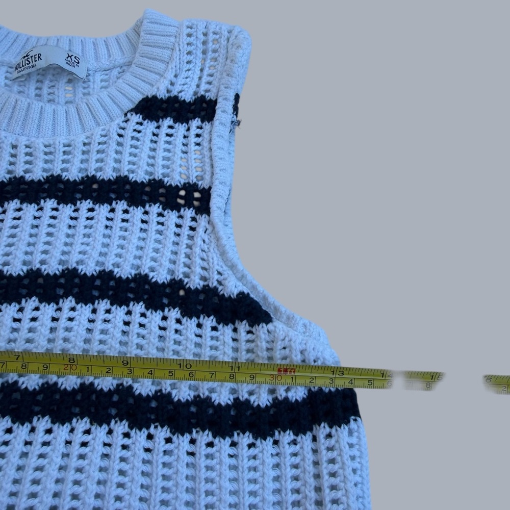 Hollister White Knit Cropped Tank with Navy Stripe Accents - Picture 5 of 6